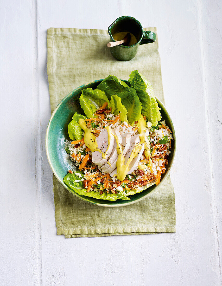 Blumenkohlsalat mit Hähnchen und Senfdressing