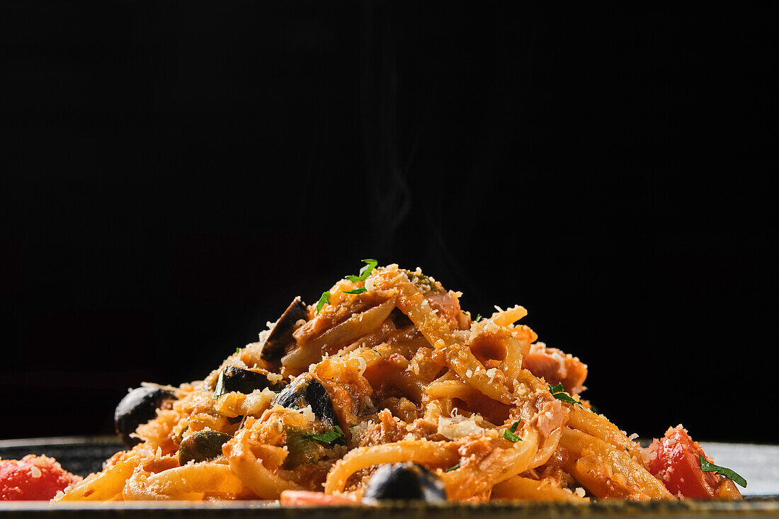 Tagliatelle with tomato sauce and olives