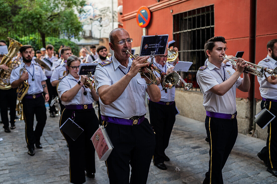 Tenth departure of the Cruz de Mayo, May Cross procession of the Brotherhood of Jesus el Pobre, Madrid, Spain.