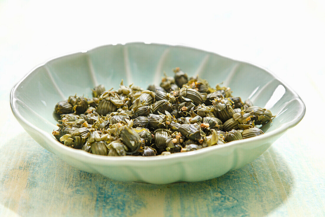 Dandelion capers