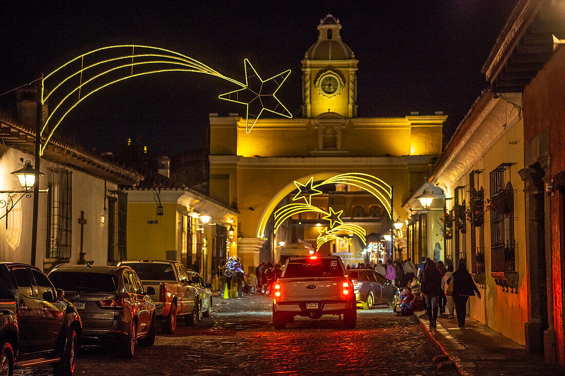 Santa Catalina-Bogen, Antigua Guatemala bei Nacht