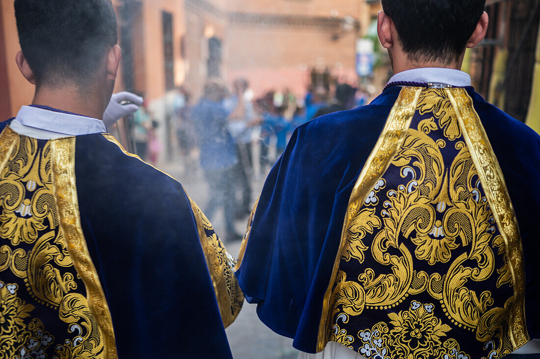 Tenth departure of the Cruz de Mayo, May Cross procession of the Brotherhood of Jesus el Pobre, Madrid, Spain.