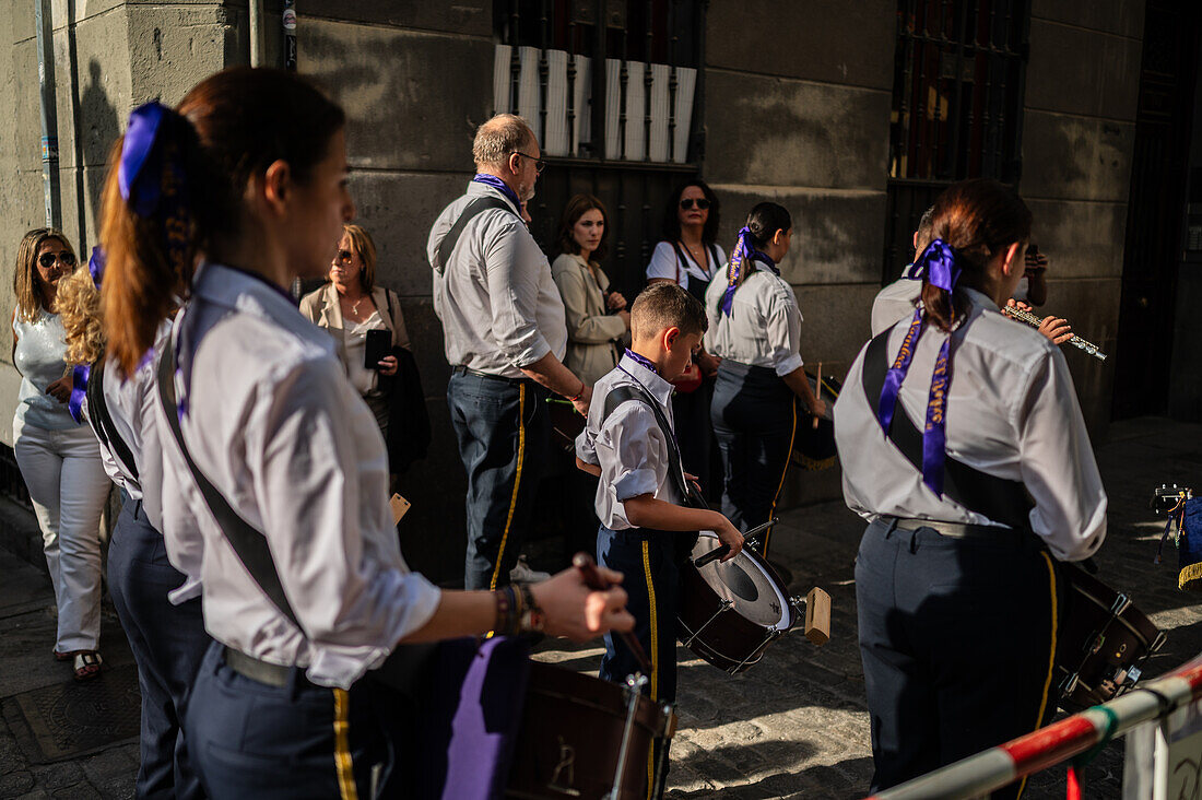 Tenth departure of the Cruz de Mayo, May Cross procession of the Brotherhood of Jesus el Pobre, Madrid, Spain.