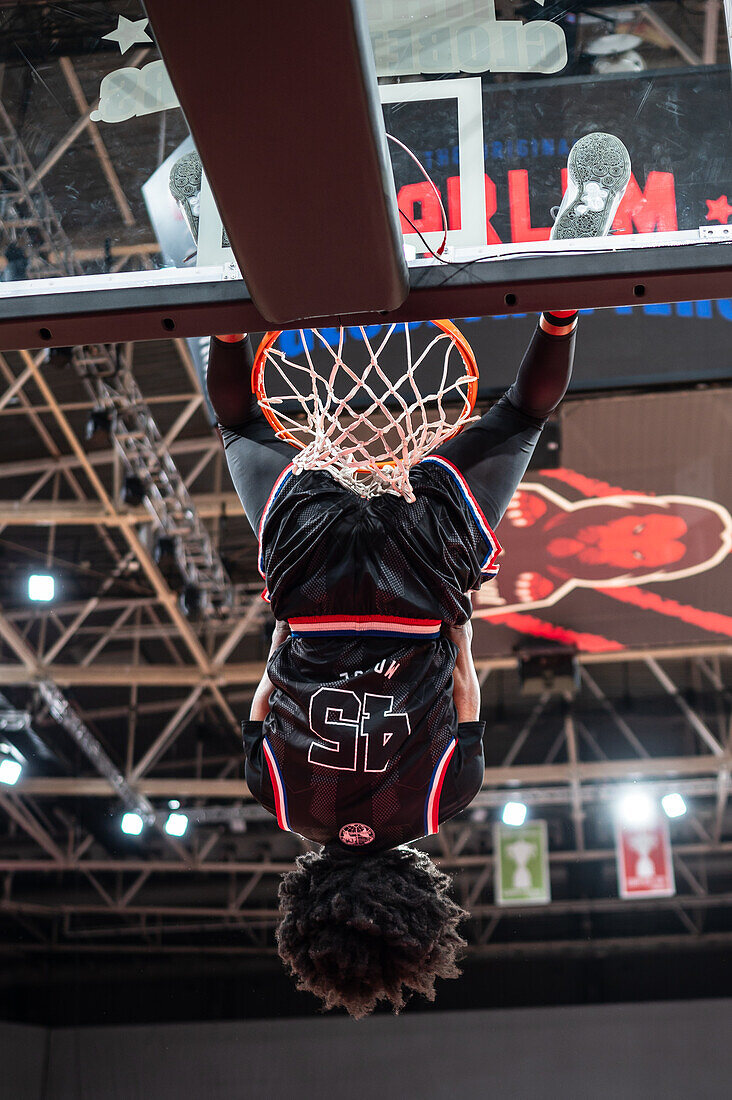 Die Harlem Globetrotters treten im Prinz-Felipe-Pavillon in Zaragoza, Spanien, auf