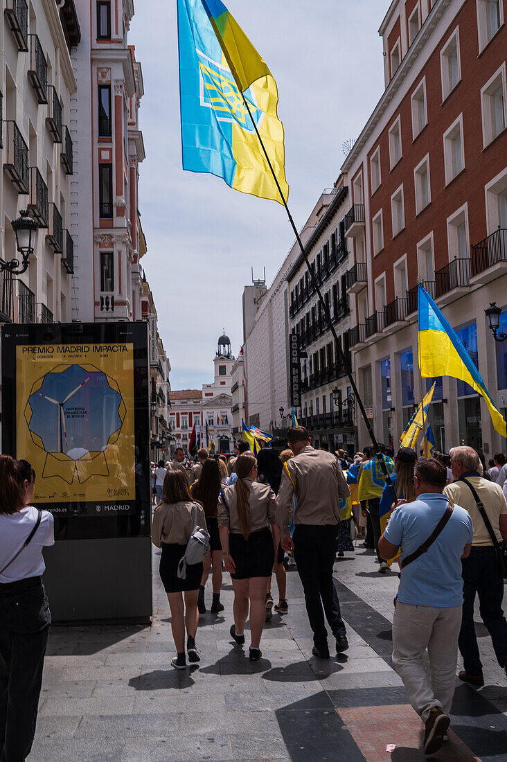 Protest gegen die russische Invasion in der Ukraine in Madrid, Spanien