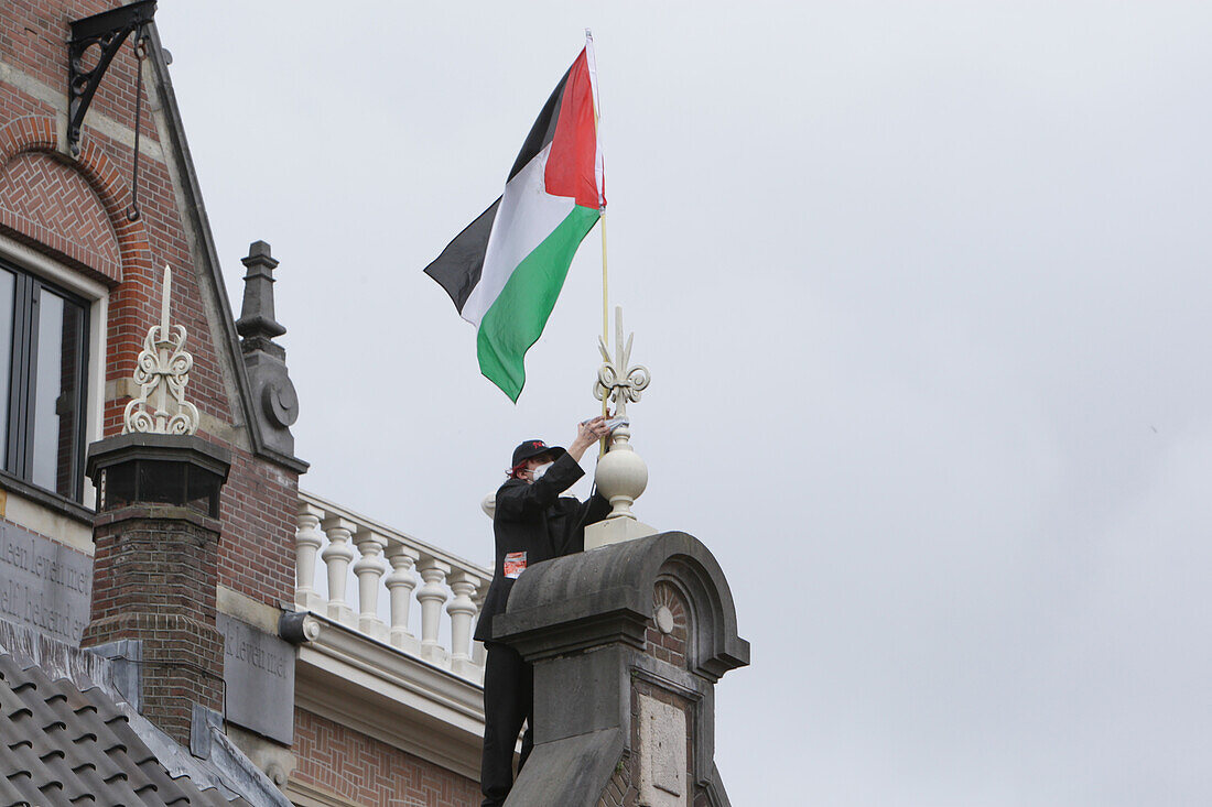 Pro-Palestinian students up a barricade protest against the ongoing conflict Israel and the Palestinian on the campus University of Amsterdam on May 8, 2023 in Amsterdam,Netherlands.