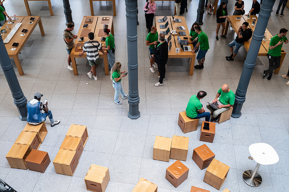 Apple Store in Puerta del Sol, Madrid, Spain