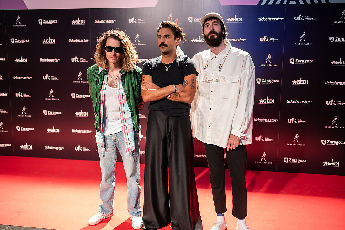 Sexy Zebras auf dem roten Teppich bei den MIN Independent Music Awards 2024, Zaragoza, Spanien