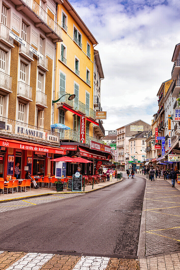 LOURDES - 15 JUIN 2019: Straße von Lourdes,Frankreich