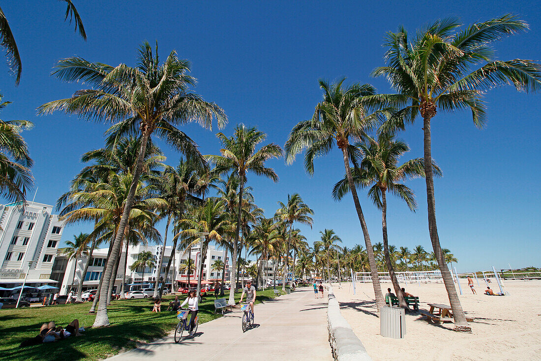 USA. Florida. Miami. Miami Beach. South Beach. Ocean Drive.