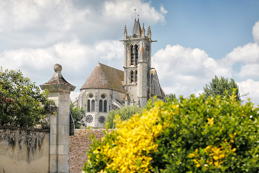 France. Seine et Marne. Medieval village of Moret sur Loing. The church.