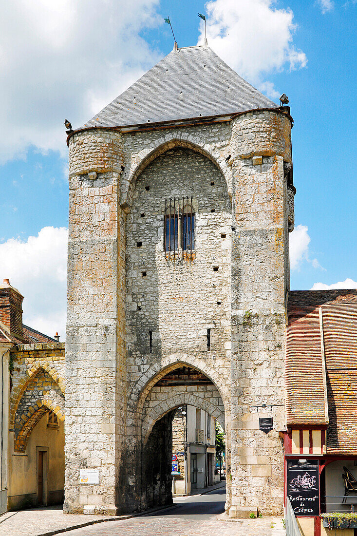 France. Seine et Marne. Medieval village of Moret sur Loing. The Porte de Bourgogne.