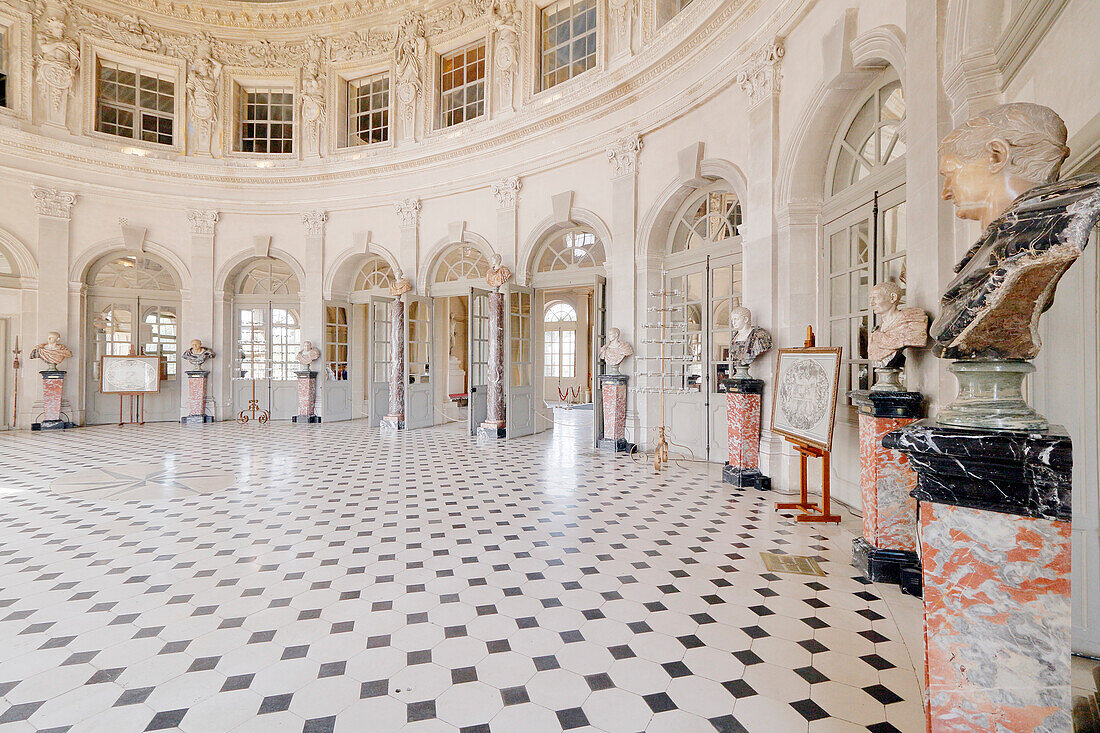 Frankreich. Seine und Marne. Schloss von Vaux le Vicomte. Das große Wohnzimmer.