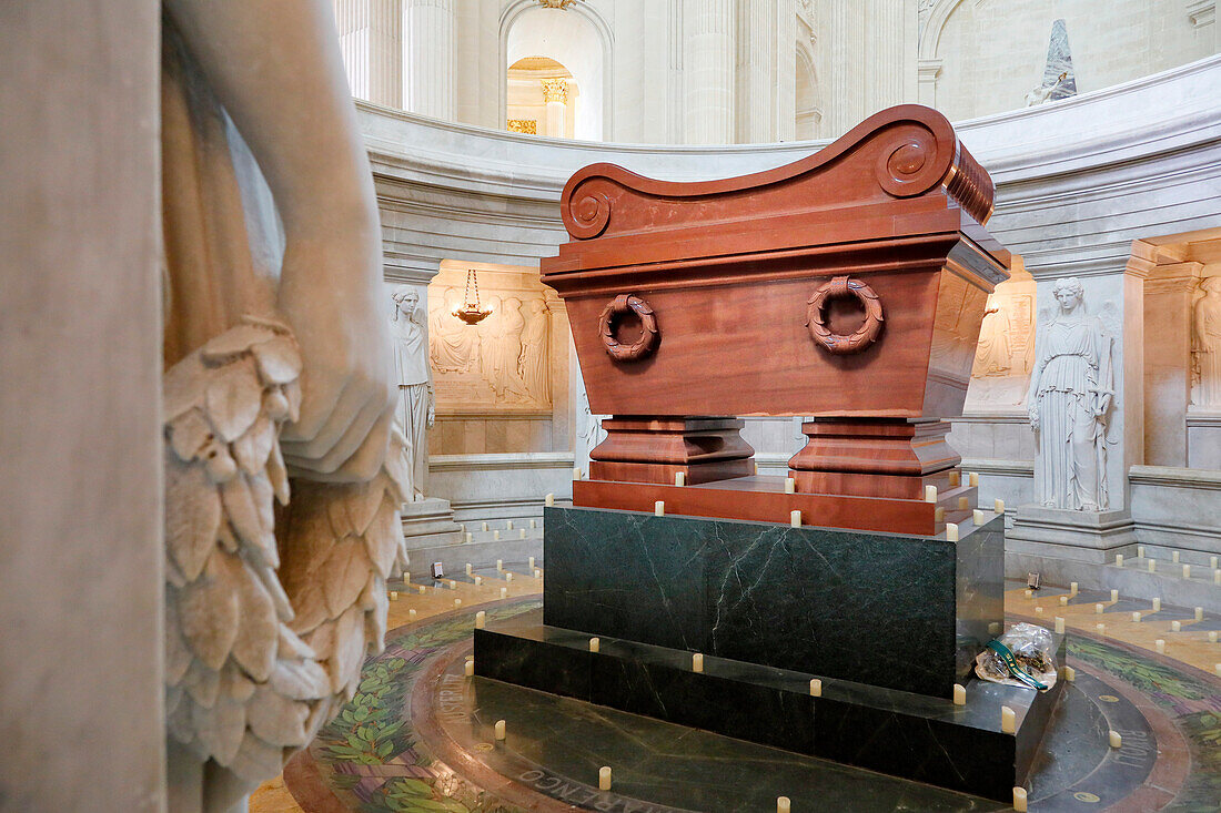 France. Paris. 7th district. Hotel invalid. Army museum. Napoleon's tomb. The tomb of Napoleon 1st.