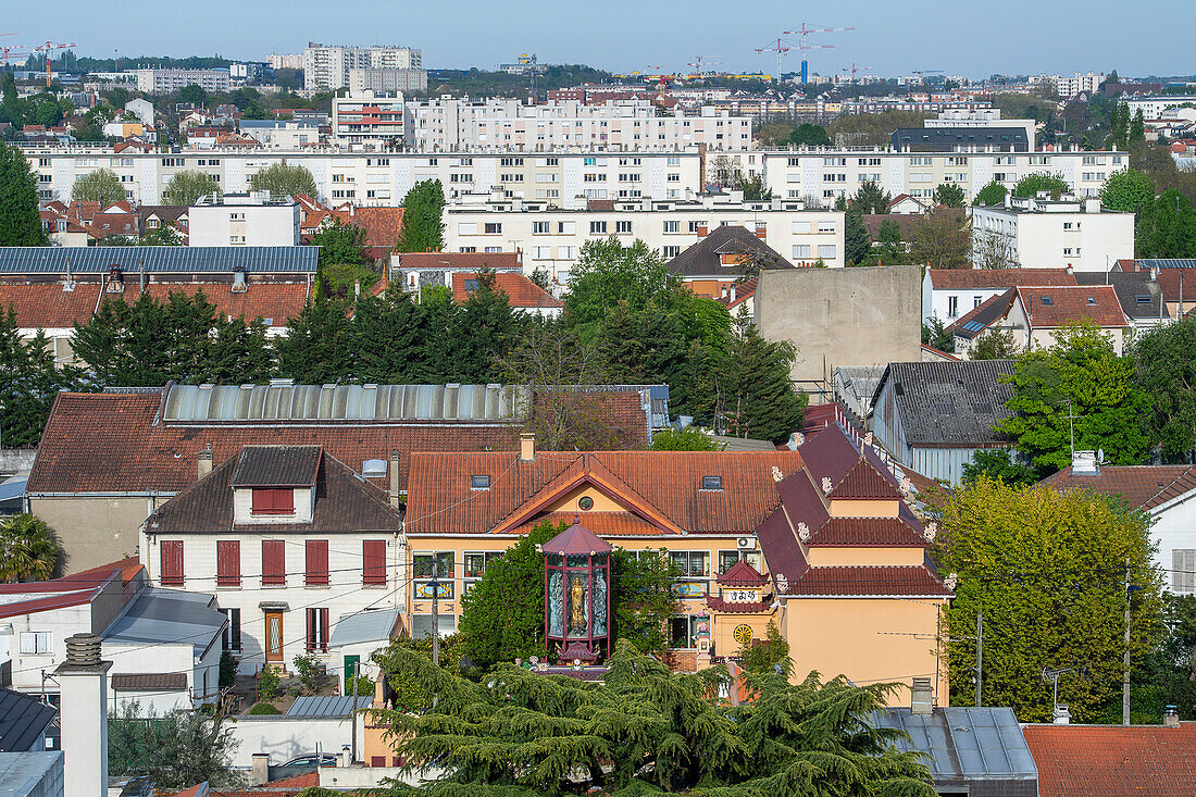 France. Val de Marne. Champigny sur Marne. Vietnamese pagoda in the rue des Freres Petit