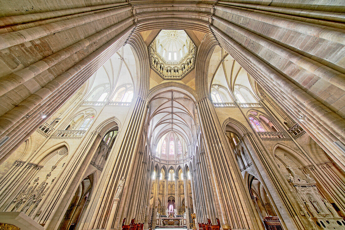 France. Normandy. Department of Manche. Coutances. Cathedral. The heart and the ceilings.