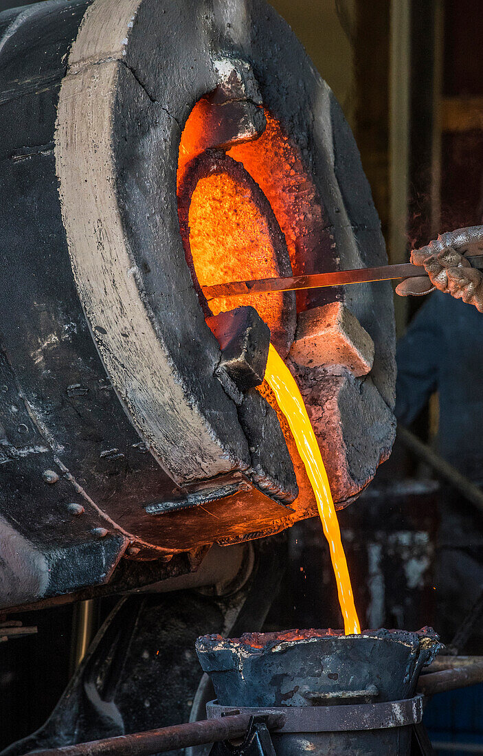 France,Bordeaux,Merignac,craft of foundry moulding Art les Cyclopes