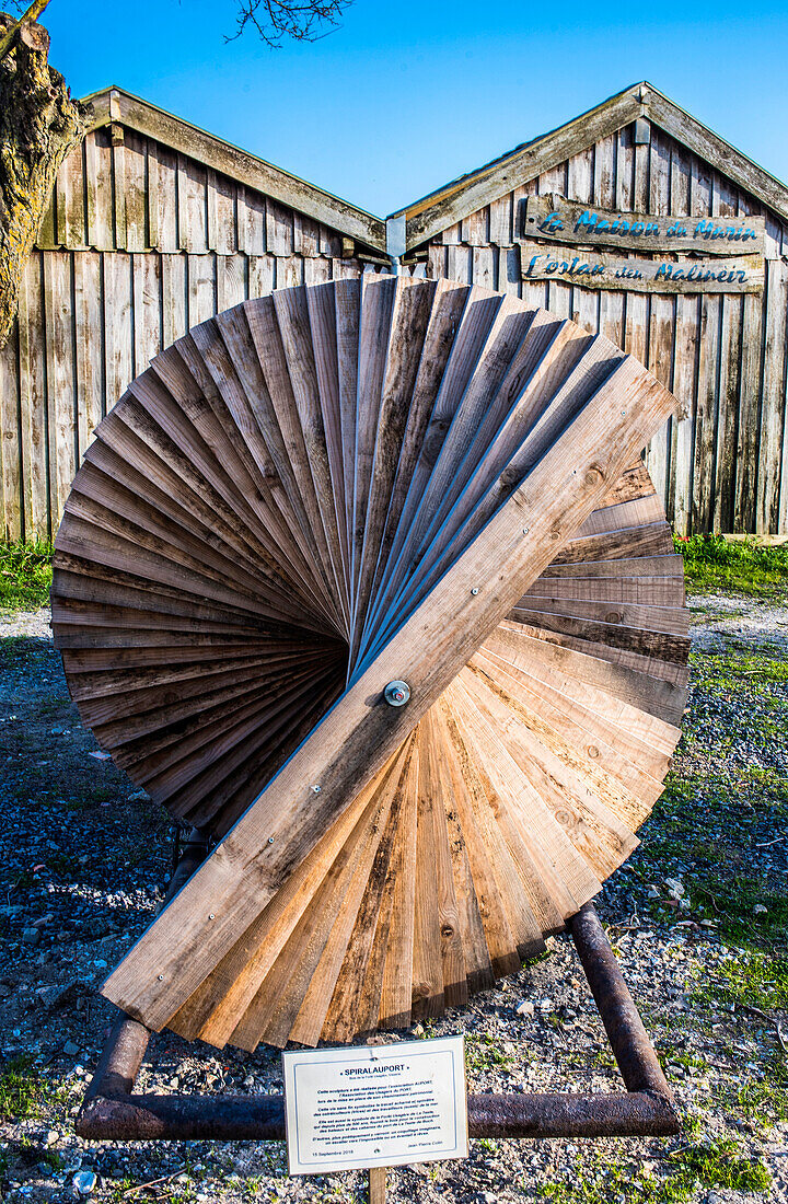 France,New Aquitaine,Arcachon Bay,the Teste-de-Buch oyster port sculpture "spiralauport" (2018,Jean Pierre Colin)