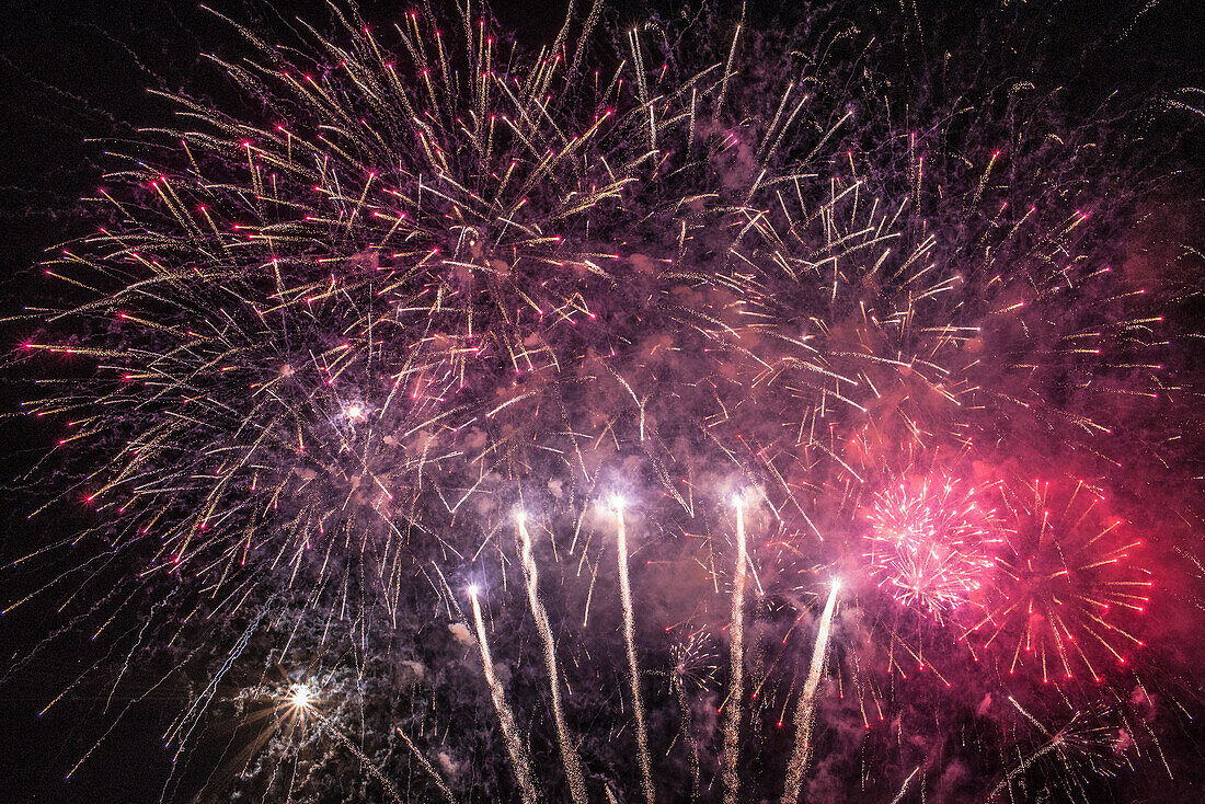 France,Gironde,Bordeaux,Fête du Fleuve 2019,pyrotechnic show "L'echappee Belle" of the Groupe F