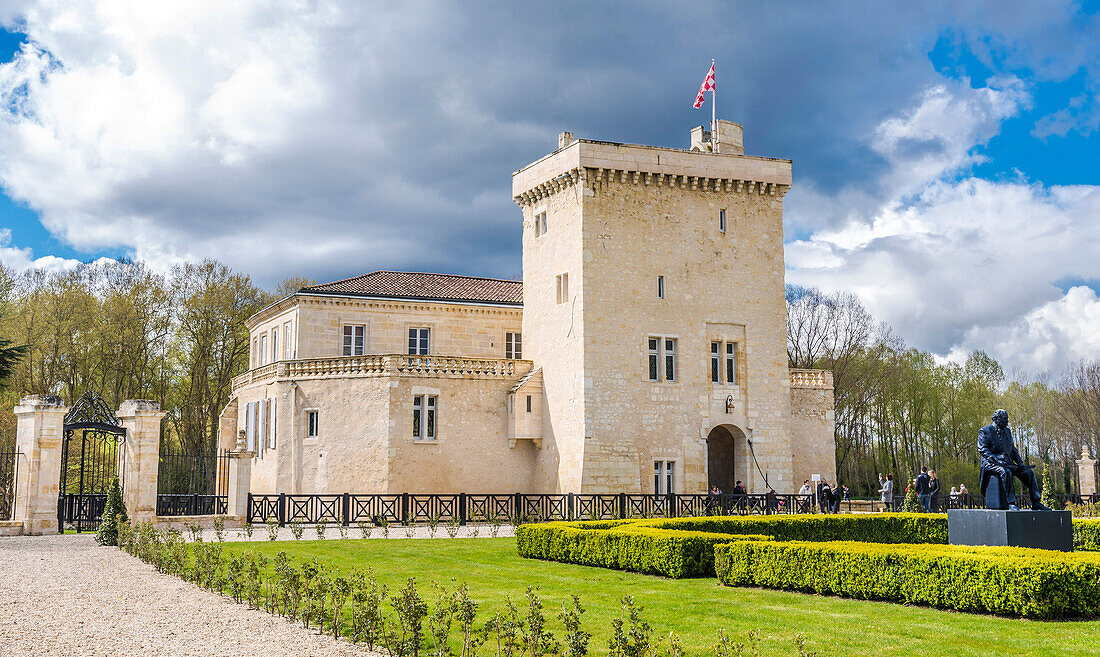 France,Nouvelle-Aquitaine,Medoc,castle La Tour Carnet,"Grand cru classe" (Certified second growth) of the AOC Haut-Medoc (Controlled designation of origin)