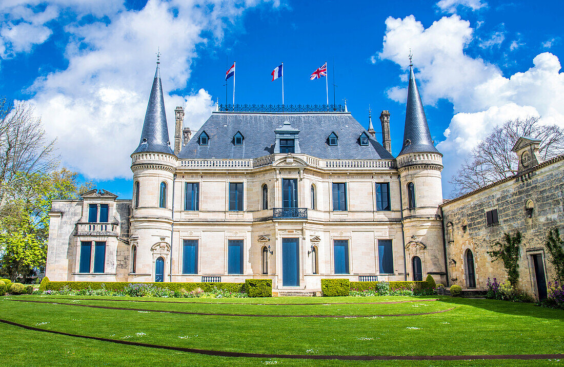 France,Nouvelle-Aquitaine,Medoc,castle Palmer,"Grand cru classe" (Certified second growth) of the AOC Margaux (Controlled designation of origin)