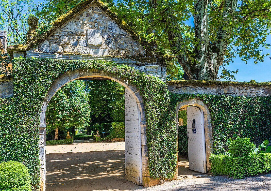 France,Perigord Noir,Dordogne,Jardins du Manoir d'Eyrignac (Historical Monument)