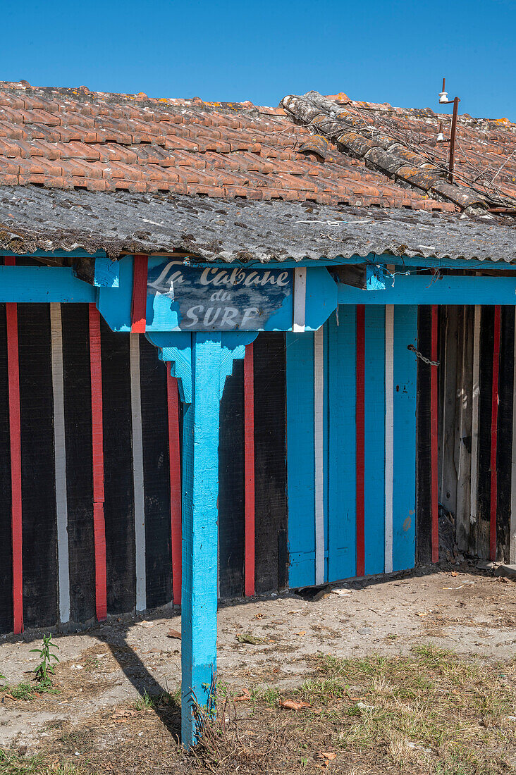 France,Arcachonbay (Bassin d'Arcachon),hut at the oyster port of La Teste de Buch (Domaine Public Maritime)