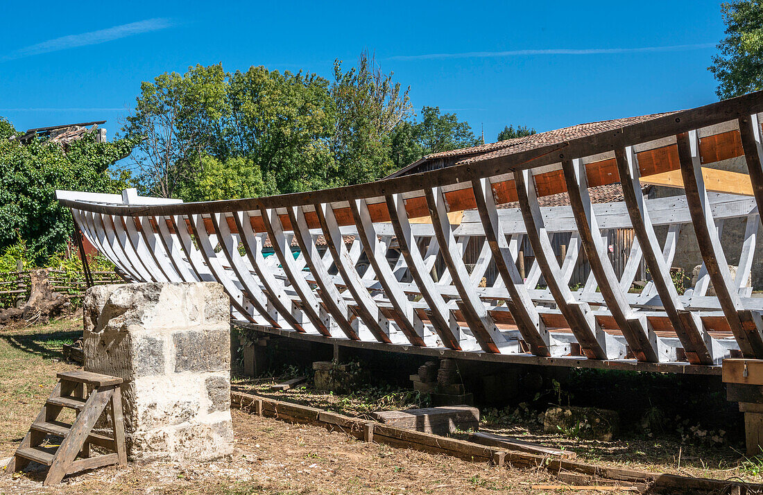 Frankreich,Gironde,Entre-deux-Mers, "Tramasset"-Werft am Ufer der Garonne in Le Tourne