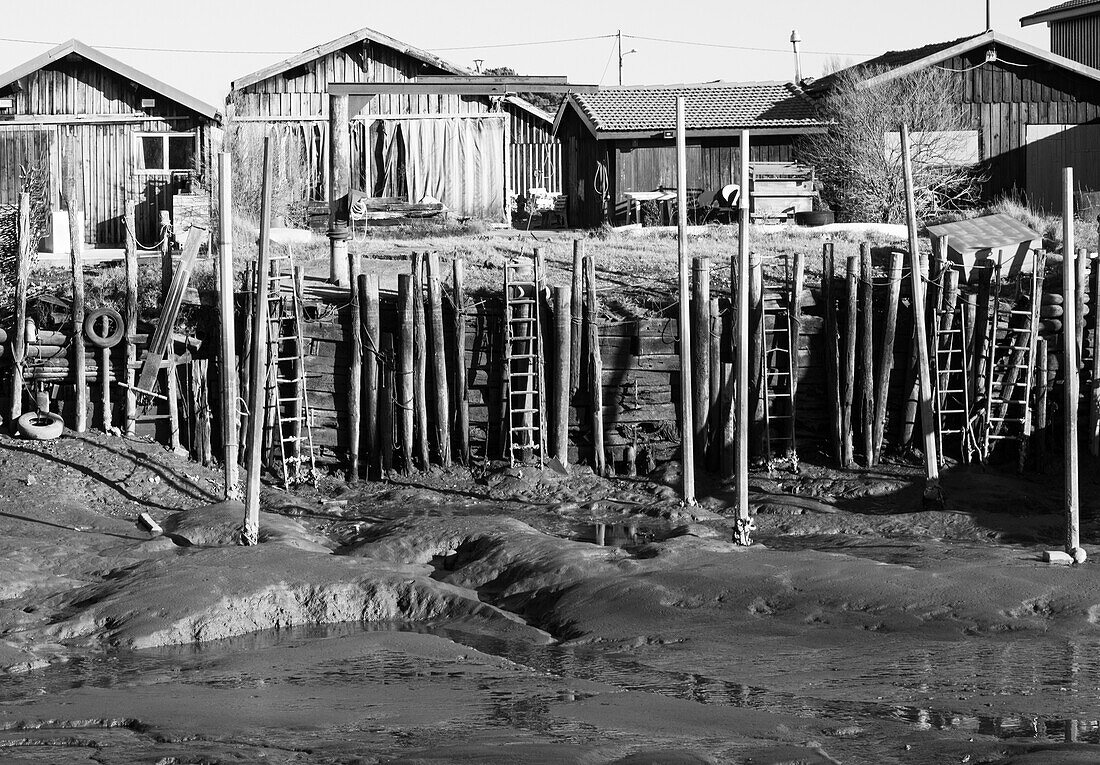 France,Gironde,Bassin Arcachon,the oyster port of La Teste-de-Buch at low tide