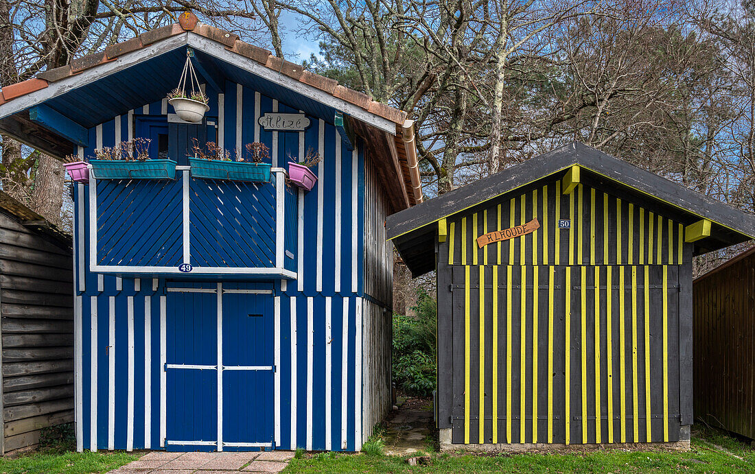 France,Gironde,Arcachon Bay (Bassin Arcachon),colorful huts of the port of Biganos