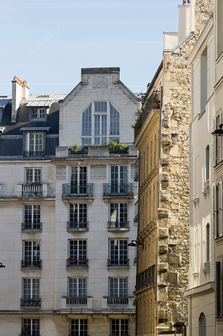 Frankreich,Paris,75,6.Arrondissement,Fassade eines Wohnhauses Rue Notre Dame des Champs,von der Rue de la Grande Chaumiere aus gesehen