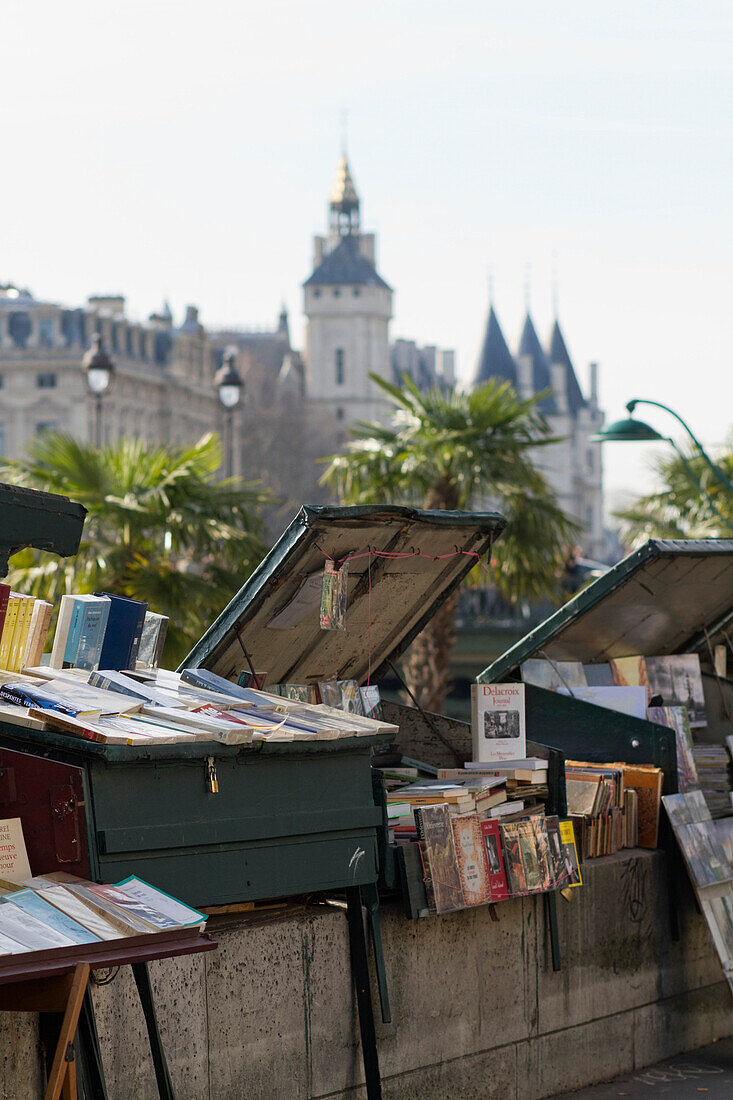 Frankreich,Paris,75,4. Arrondissement,Quai de Gesvres,grüne Kästen der Bouquinisten von Paris