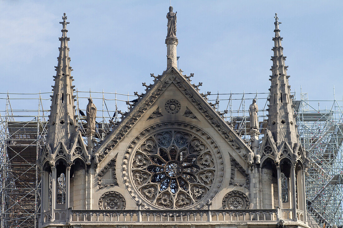 Frankreich,Paris,75,1.Arrondissement,Ile de la Cite,Südseite der Kathedrale Notre-Dame,nach dem Brand,Rosette der Glasmalerei komplett verbrannt