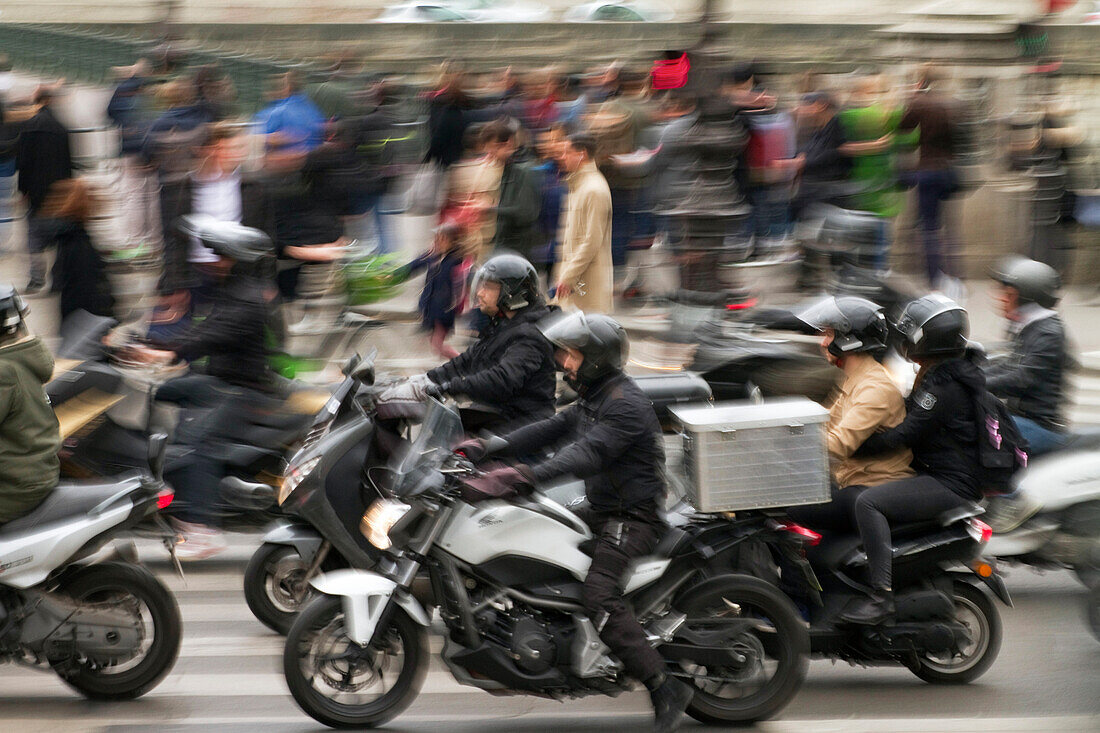 Frankreich,Paris,75,4.Arrondissement,Quai de l'Hotel de Ville,Straßenverkehr