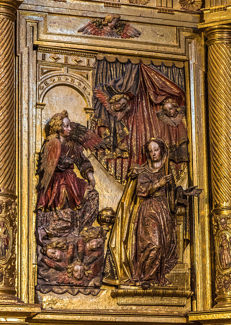 Spain,Rioja,Briones medieval village (Most beautiful village in Spain),church Nuestra Senora de Asumpcion,(16th century),details of the main altarpiece (17th century) St James way