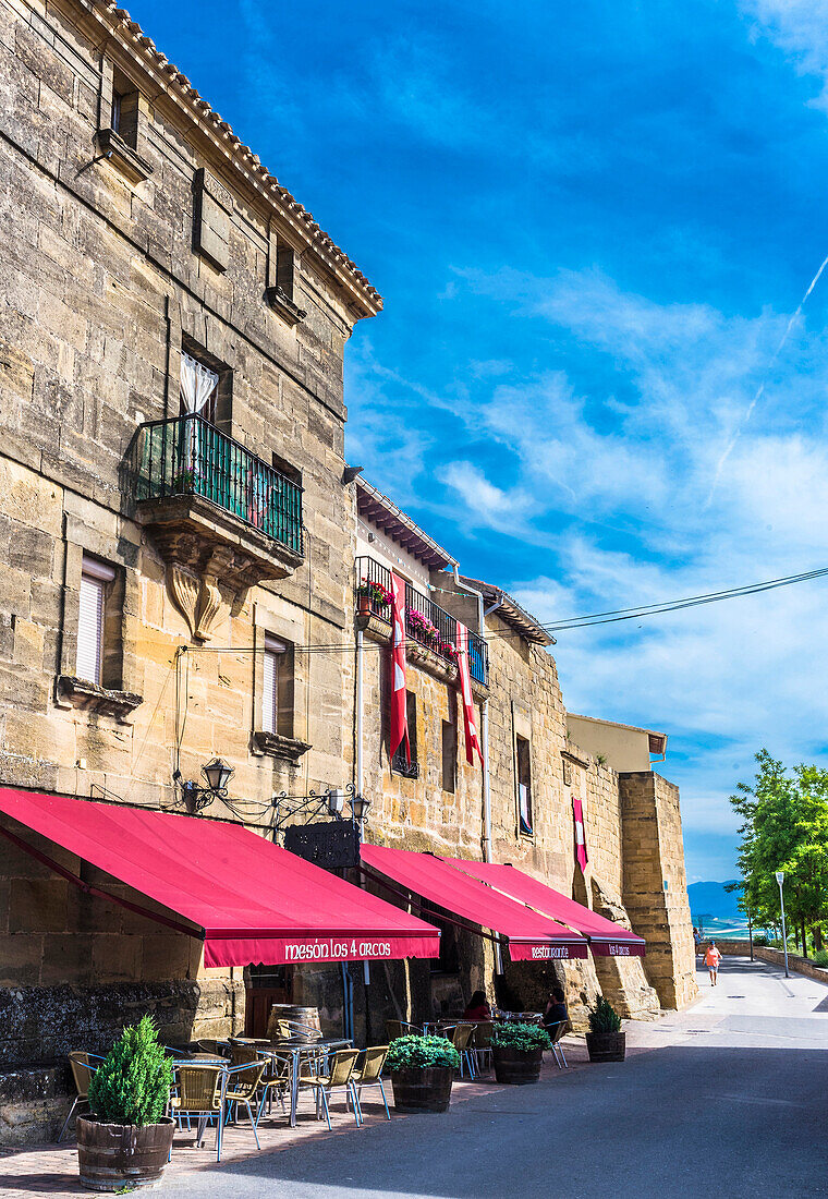 Spain,Rioja,Medieval Days of Briones (festival declared of national tourist interest),Restaurant,"Meson de los Arcos" at the foot of the ramparts