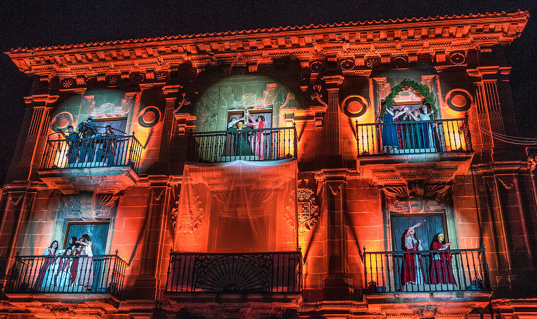 Spanien,Rioja,Mittelalterliche Tage von Briones (Festival von nationalem touristischem Interesse),Historische Ton- und Lichtshow an der Fassade des Palastes des Markgrafen von San Nicolas