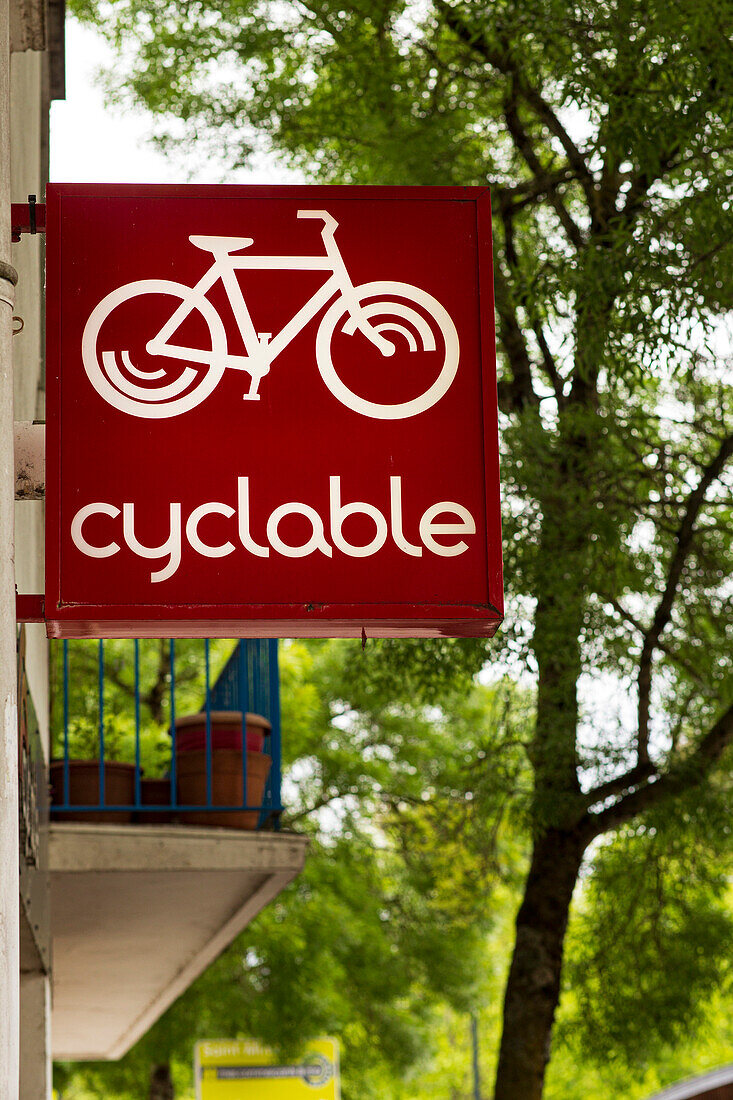 France,Nantes,44,Quai de Versailles,sign for the "Cyclable Nantes" bicycle shop.