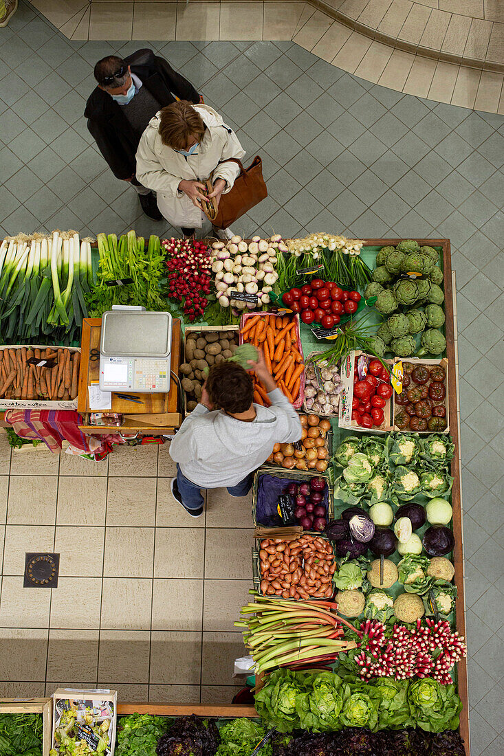 France,Les Sables d'Olonne,85,Marche des Halles Centrales,food market,May 2021.