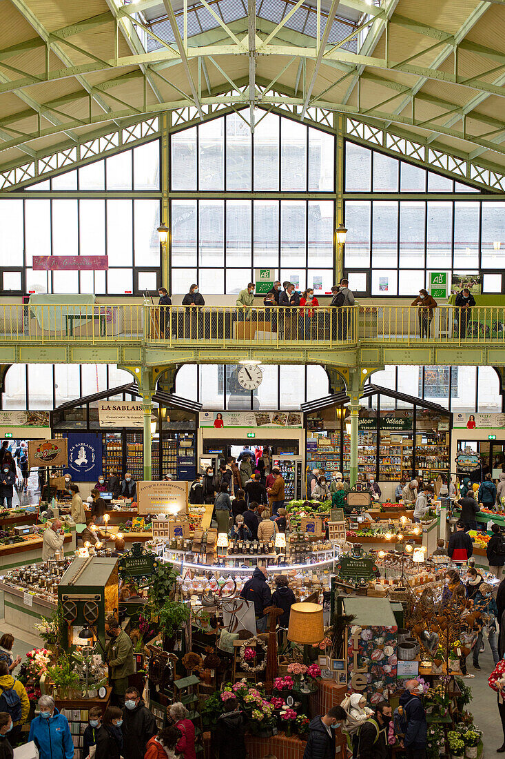 France,Les Sables d'Olonne,85,Marche des Halles Centrales,food market,May 2021.