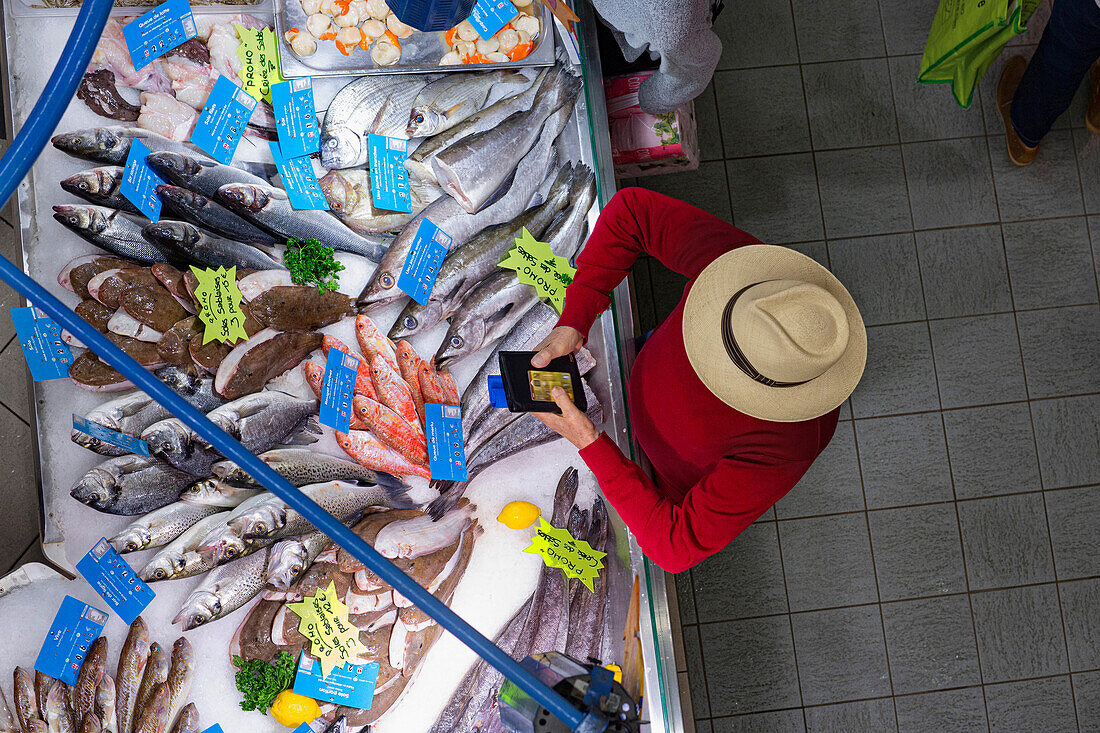 Frankreich,Les Sables d'Olonne,85,Marche des Halles Centrales,Lebensmittelmarkt,Mai 2021.