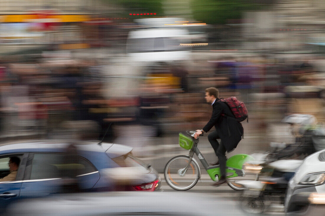 Frankreich,Paris,75,4.Arrondissement,Quai de l'Hotel de Ville,Straßenverkehr