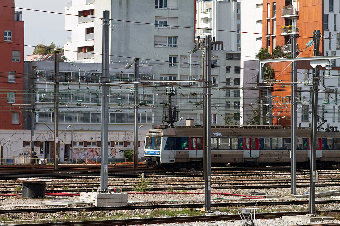 Frankreich,Paris,75,17. Arrondissement,Bahnlinie Pont Cerdinet,Zug, der vom Bahnhof Saint-Lazare kommt