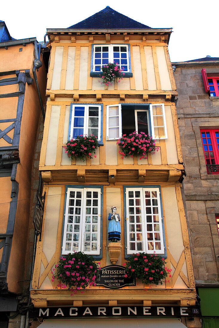 France,Brittany,Finistere department (29),Quimper,Kereon street