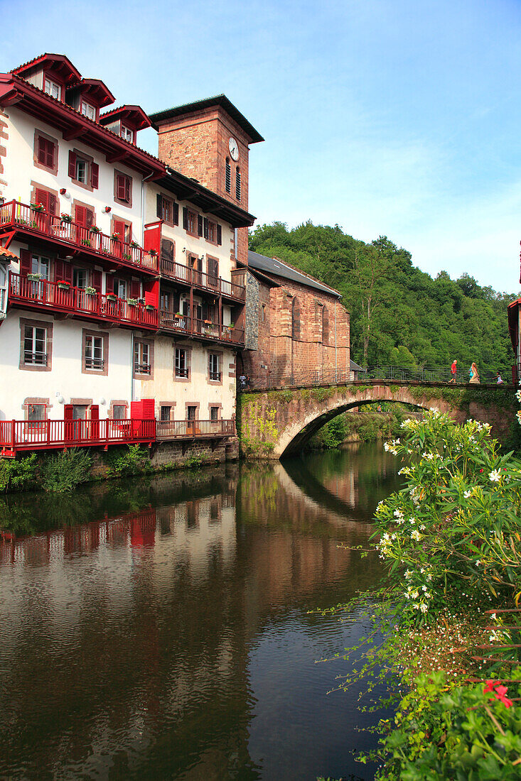 France,Nouvelle Aquitaine,Pyrenees atlantiques (64),Pays basque,basse navarre,Saint Jean Pied de Port,church and Nive river