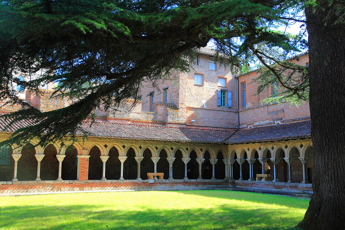 France,Occitanie,Tarn et garonne (82),Moissac,Saint Pierre abbey,the cloister,Unesco world heritage