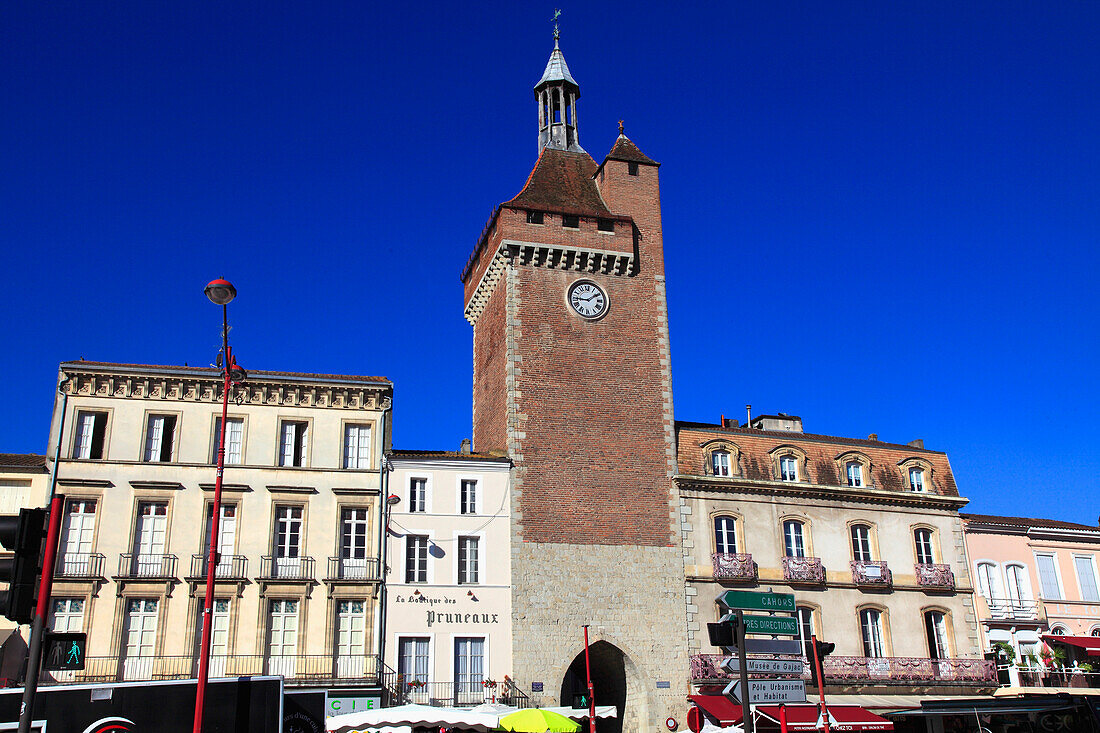 Frankreich,Nouvelle Aquitaine,Lot et Garonne department (47),Villeneuve sur Lot,Paris gate