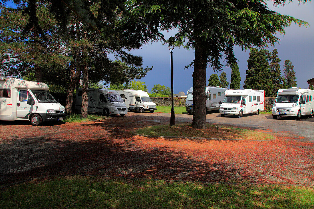 Frankreich,Nouvelle Aquitaine,Dordogne department (24),Monpazier,Wohnmobilstellplatz