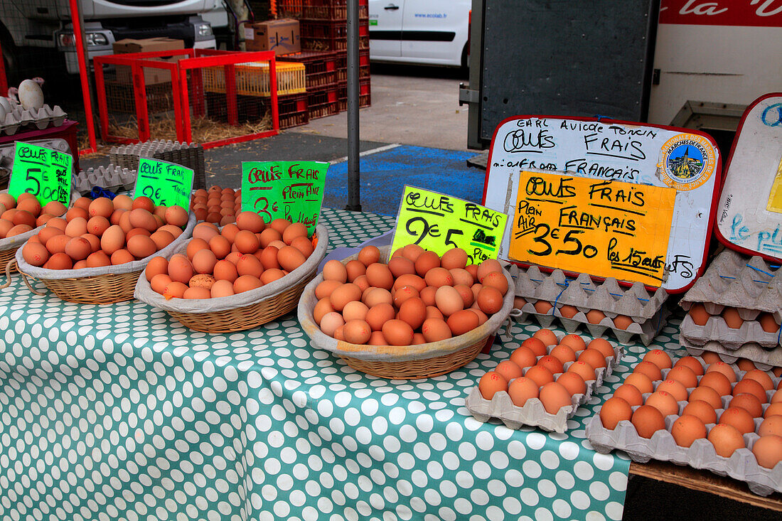 France,Bourgogne Franche Comte,Saone et Loire department (71),Louhans,fowl market