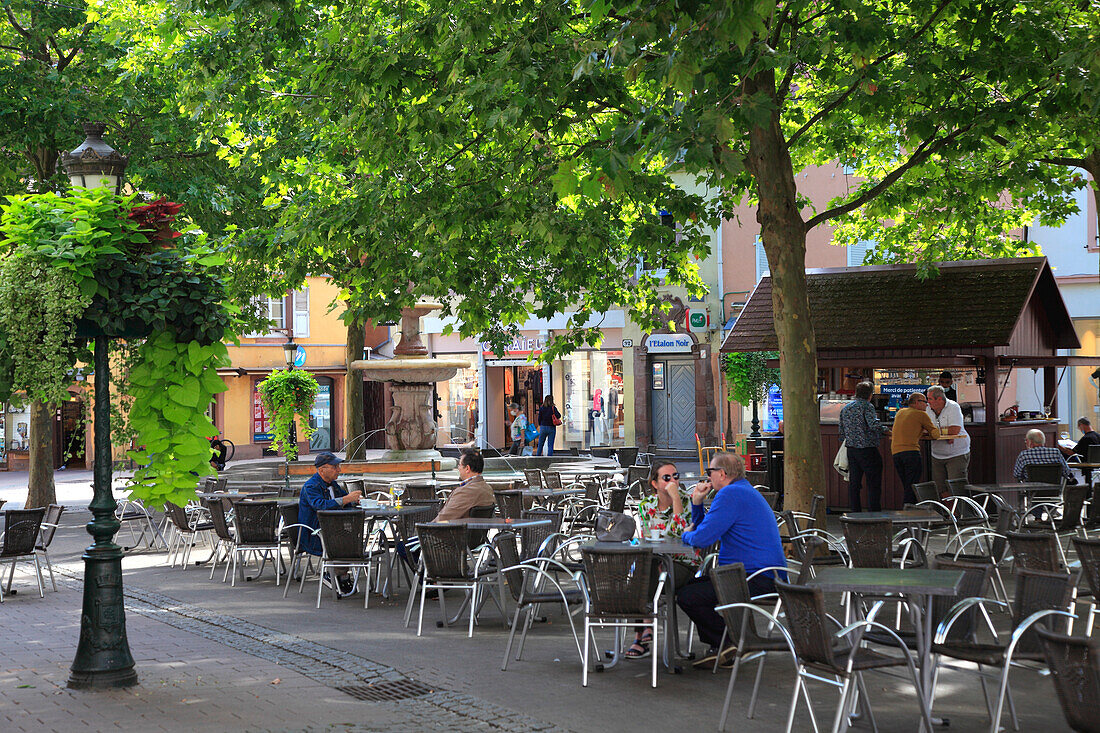 Frankreich,Grand-Est,Bas Rhin (67) Elsass,Haguenau,Republique square